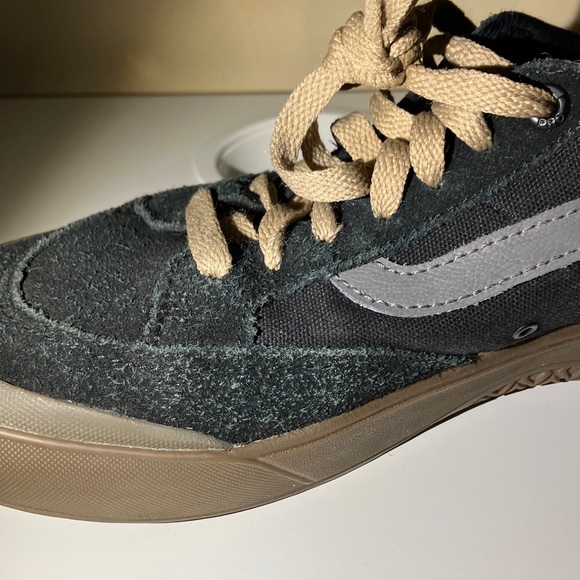 Vans Men's Black and Gray Sneakers - Picture 11 of 12